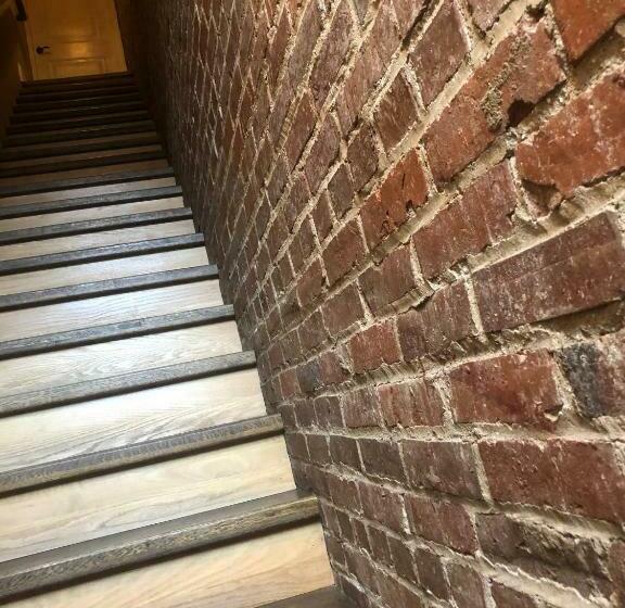 スイート, Suites At 249