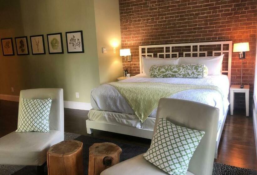 スイート, Suites At 249