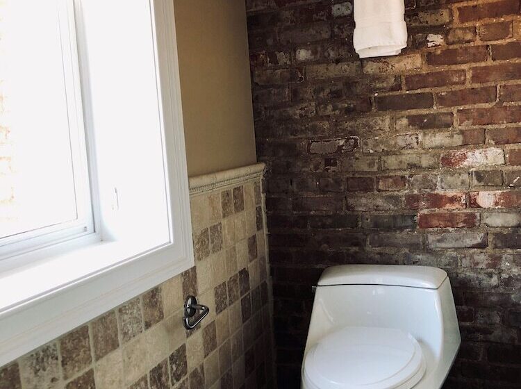 スイート, Suites At 249