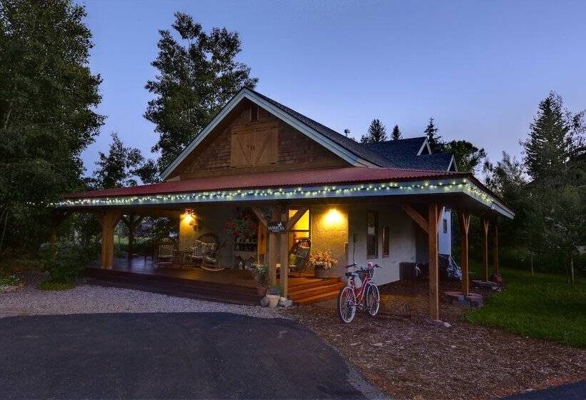 デラックススイート, Mariposa Lodge Bed And Breakfast