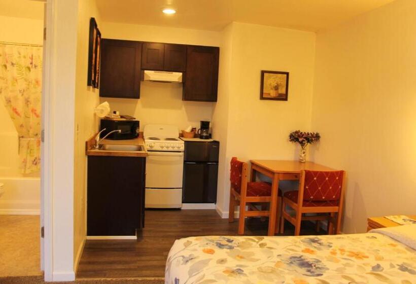 スタンダードスタジオ, Mariners Cove Inn