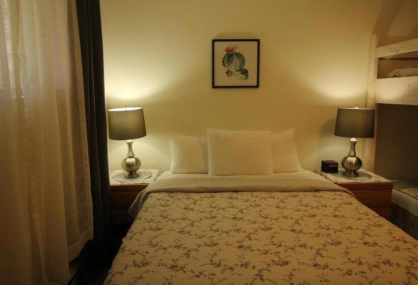 デラックススタジオ, Mariners Cove Inn