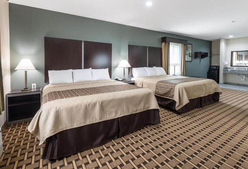 スーペリアースイート, Scottish Inns & Suites