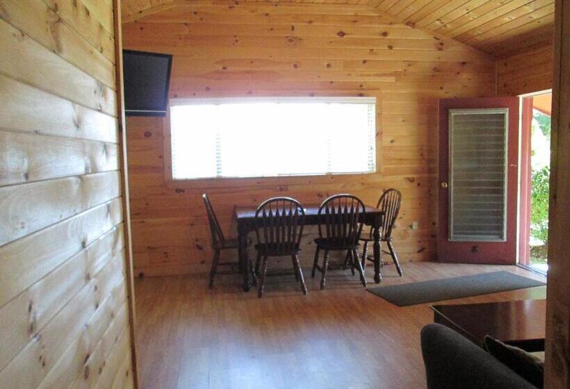 Suite with lake view, Olympian Resort Motel