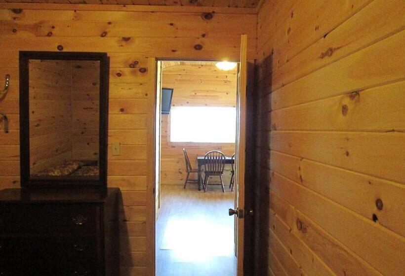 Suite with lake view, Olympian Resort Motel