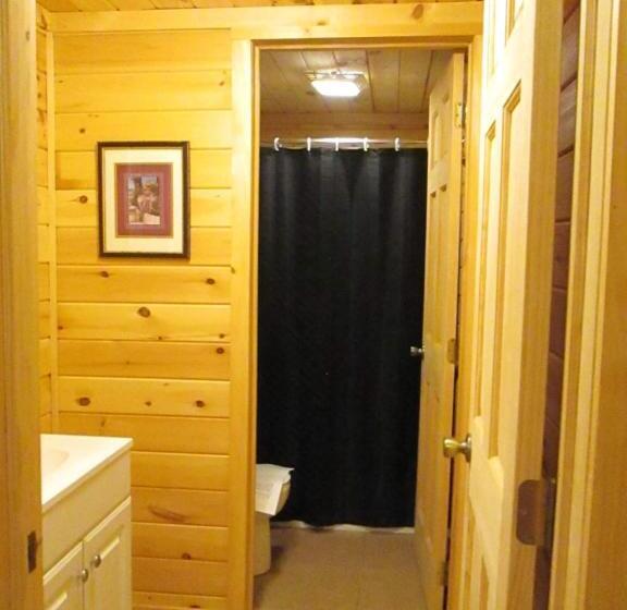 סוויטה משפחתית, Olympian Resort Motel