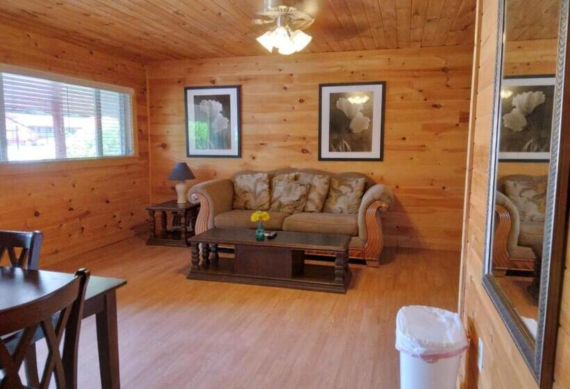 סוויטה משפחתית, Olympian Resort Motel