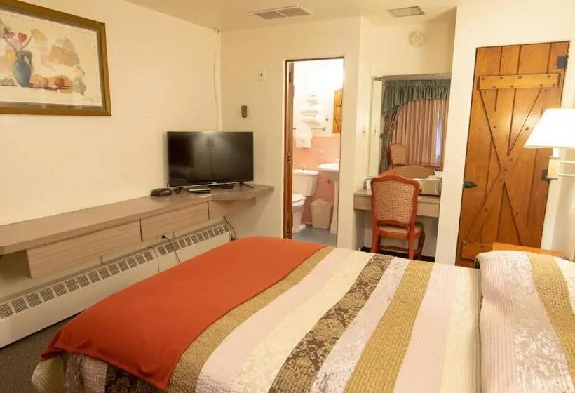 اتاق خانوادگی, Sands Motel