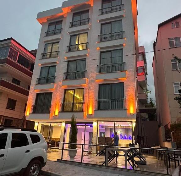اتاق لوکس با چشم‌انداز دریا, Erom Otel