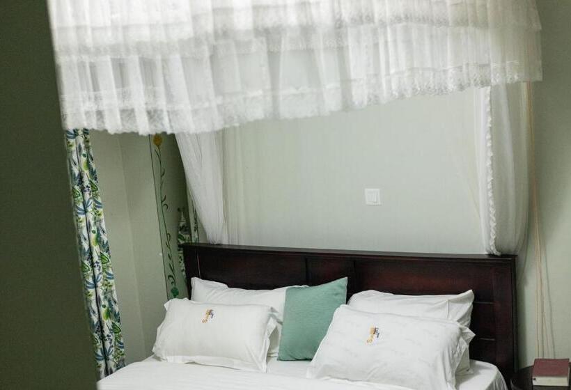 اتاق استاندارد یک نفره, Sun City Hotel & Amuzement Park Soroti