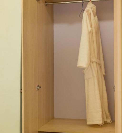 اتاق سوپریور یک تخته, Sun City Hotel & Amuzement Park Soroti