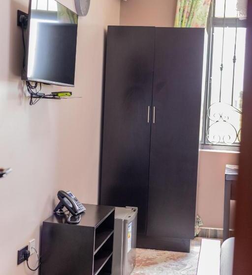 اتاق لوکس با تخت بزرگ, Sun City Hotel & Amuzement Park Soroti