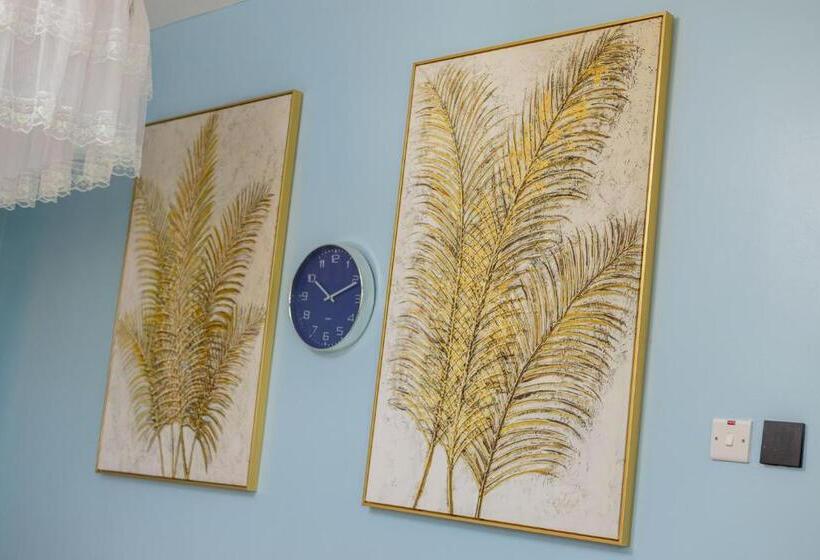 اتاق خانوادگی با چشم‌انداز باغ, Sun City Hotel & Amuzement Park Soroti