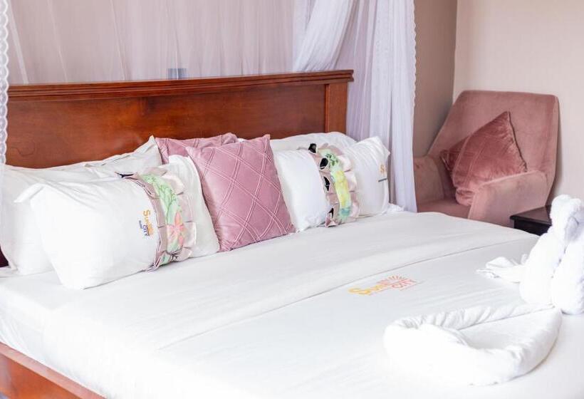 اتاق خانوادگی, Sun City Hotel & Amuzement Park Soroti