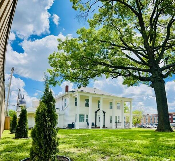 ガーデンビュースイート, Banker On 9th