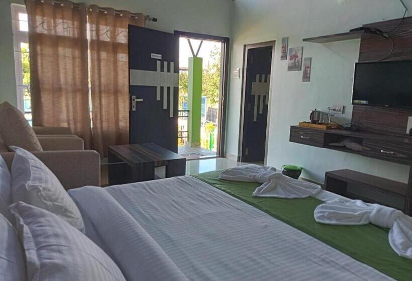 חדר סטנדרט נוף לבריכה, Emmonlang Resort