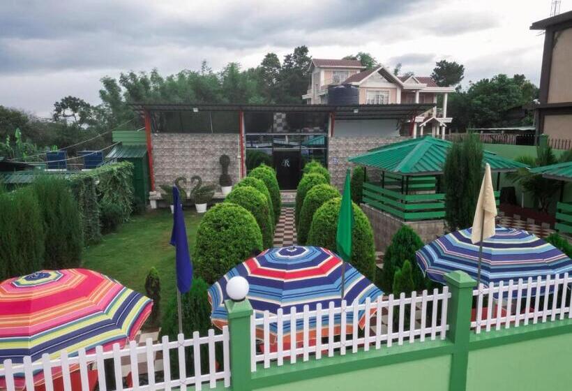 Номер Стандарт Вид на Бассейн, Emmonlang Resort