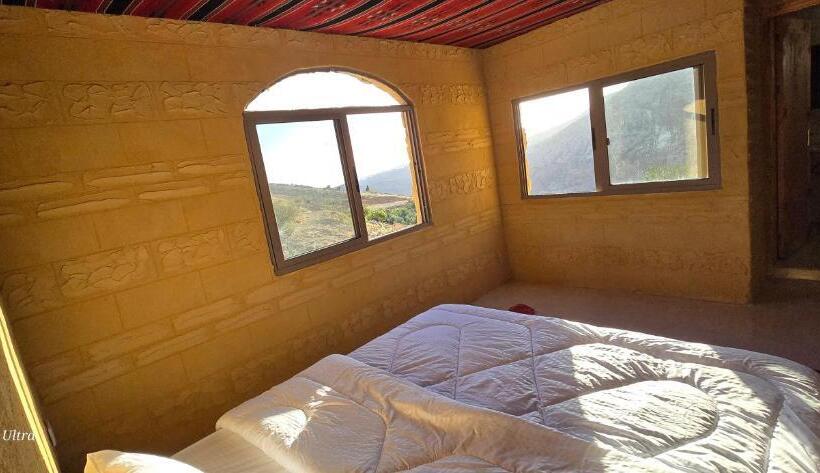 اتاق استاندارد با چشم‌انداز کوهستان, Dana Horizon