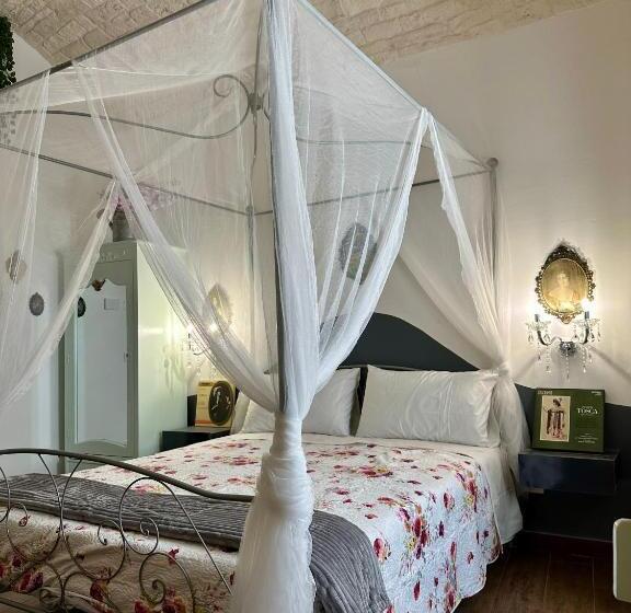 标准间, Operà B&b