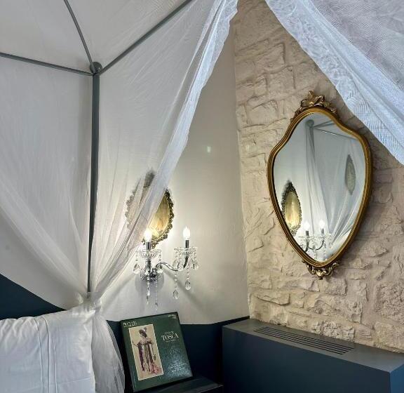 标准间, Operà B&b