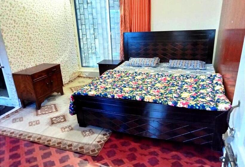 اتاق اکونومی, Gold N Silver Inn Nathia Gali