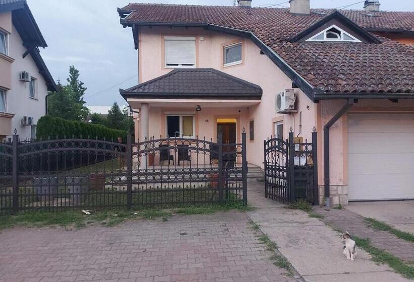 جناح غرفتين نوم, Mg Rooms