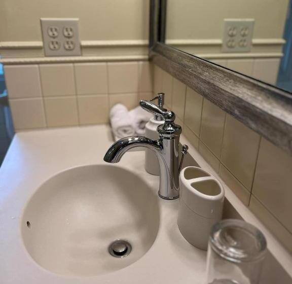 Номер Стандарт, Private Studio King Bed In A Residential Home