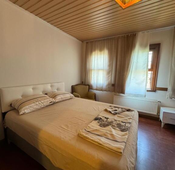 اتاق خانوادگی, City Köşk