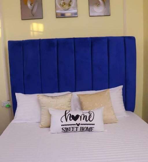 استودیوی استاندارد, Ck Homes
