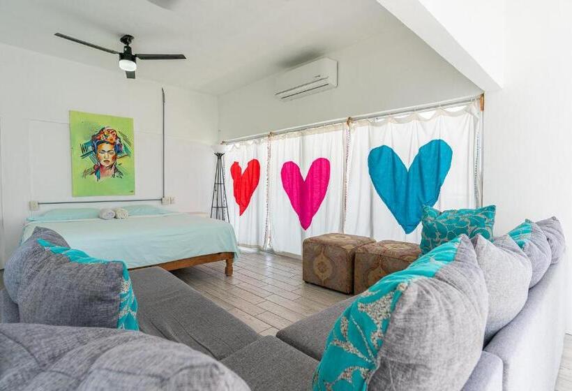 إستوديو قياسى سرير كينج, Aramara Suite