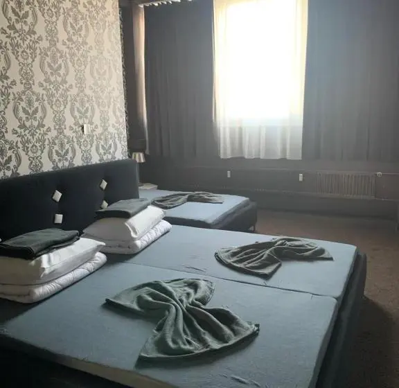 スタンダードトリプルルーム, Hostel Terre