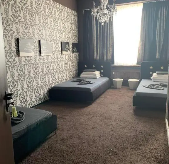 スタンダードトリプルルーム, Hostel Terre