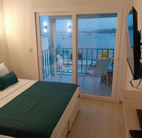 اتاق استاندارد با چشمانداز دریا, Mia Hill Suites