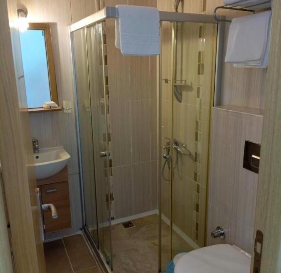 اتاق استاندارد با بالکن, Mia Hill Suites