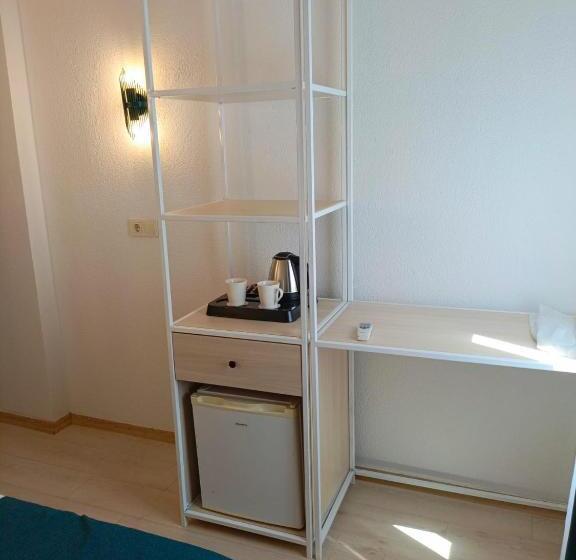 اتاق استاندارد, Mia Hill Suites