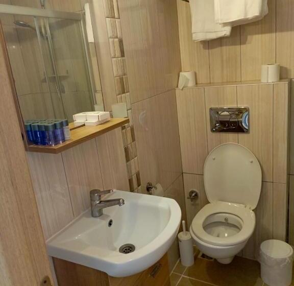 اتاق استاندارد, Mia Hill Suites