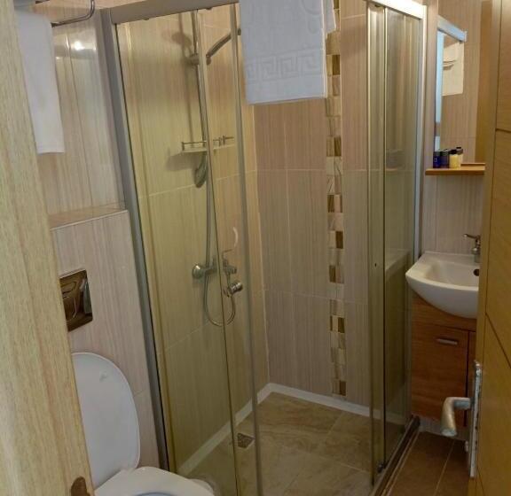 اتاق استاندارد سه تخته با چشمانداز, Mia Hill Suites