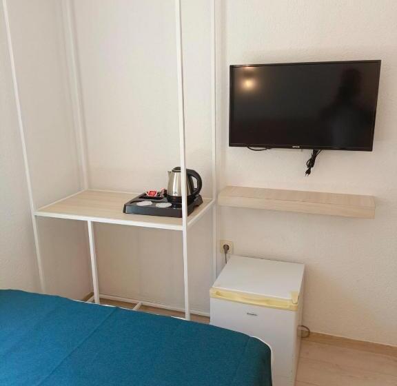Трехместный Номер Стандарт с Видом, Mia Hill Suites