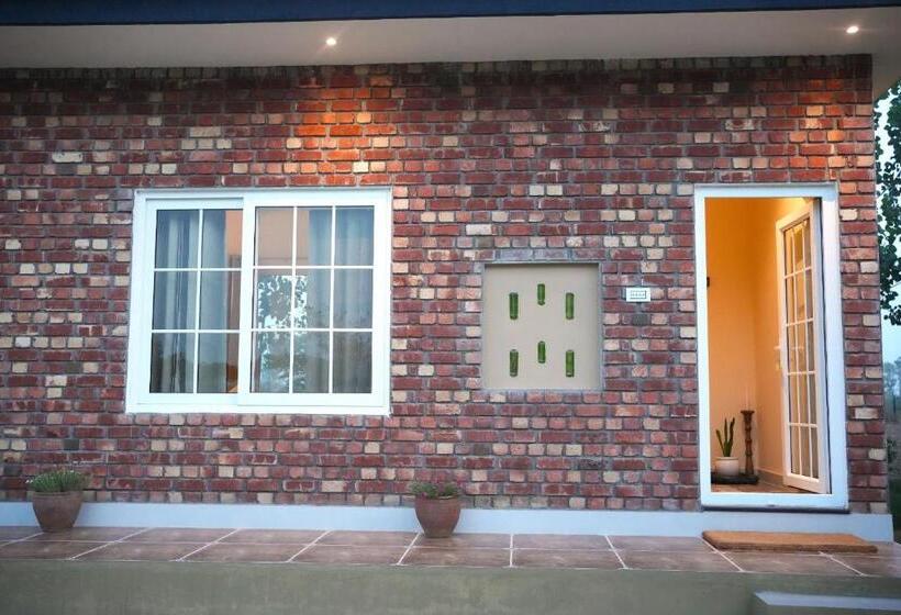 标准间, Rustic Roots Farm Stay