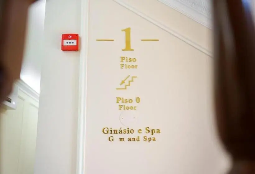 سوییت خانوادگی, Boutique Hotel Teatro