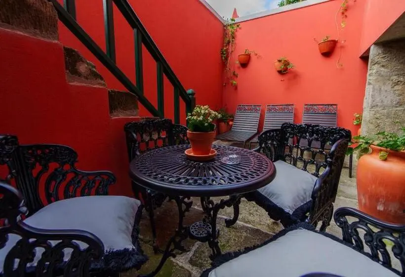 سوییت خانوادگی, Boutique Hotel Teatro