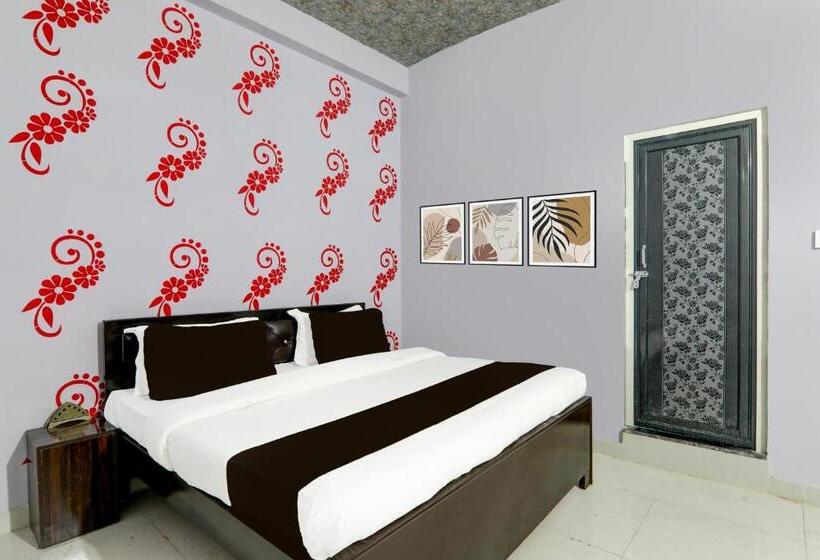 Quarto Triplo Clássico, O Drip Inn