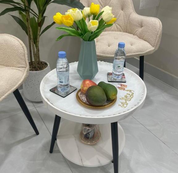 اتاق استاندارد, ملاذ غرفة أنيقة للسيدات والعوائل فقط