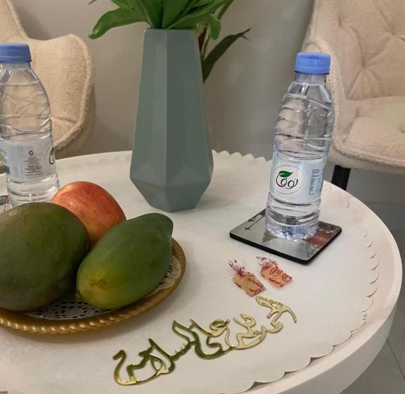 اتاق استاندارد, ملاذ غرفة أنيقة للسيدات والعوائل فقط