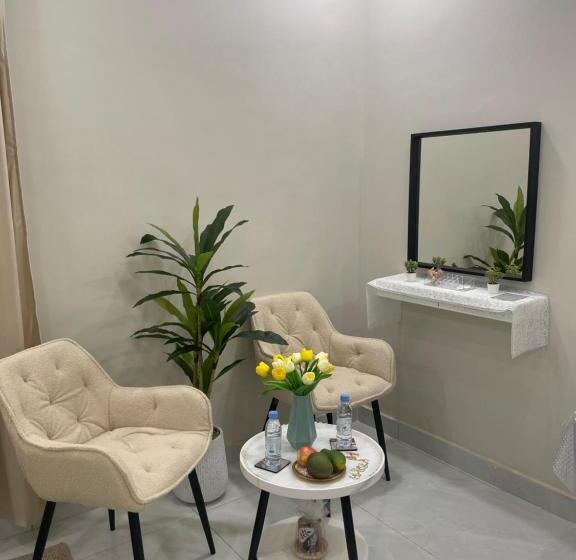 اتاق استاندارد, ملاذ غرفة أنيقة للسيدات والعوائل فقط