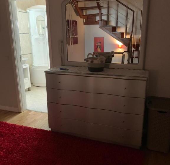 منزل 4 غرف نوم, Casa De Férias Alfena