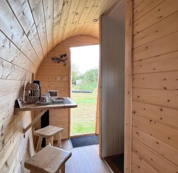 ベーシックルーム, Auberge De L Hirondelle