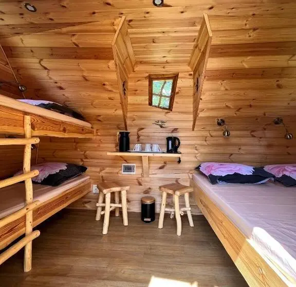 ファミリールーム, Auberge De L Hirondelle