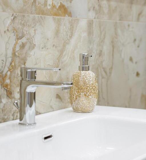 اتاق استاندارد سه نفره, B&b Saint Vincent