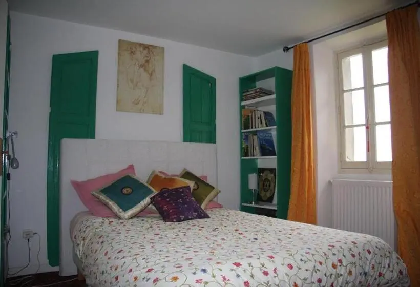 マウンテンビュースタンダードルーム, Chambre à La Ferme Banzaï   Face Aux Pyrénées Aurignac